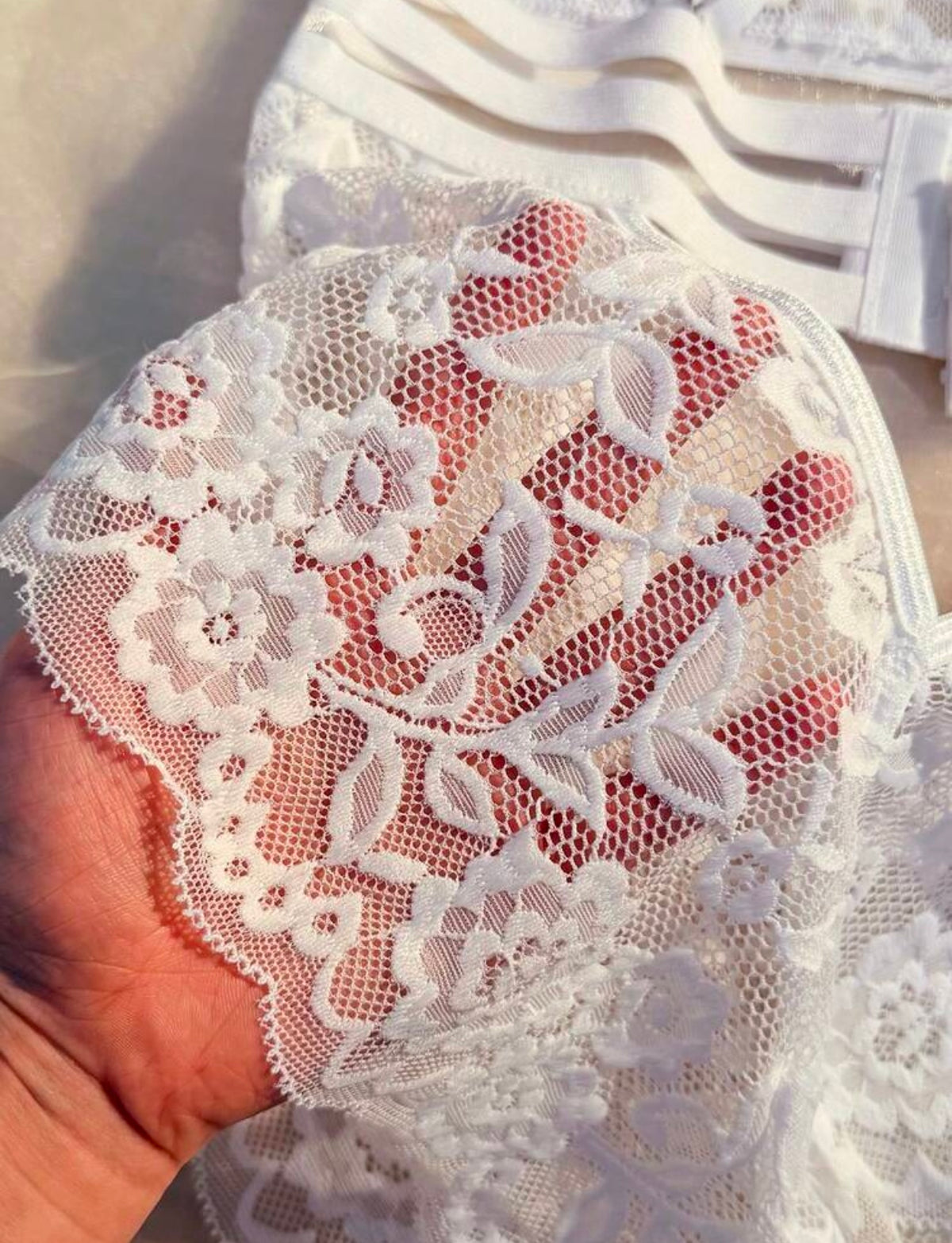 Luna lace