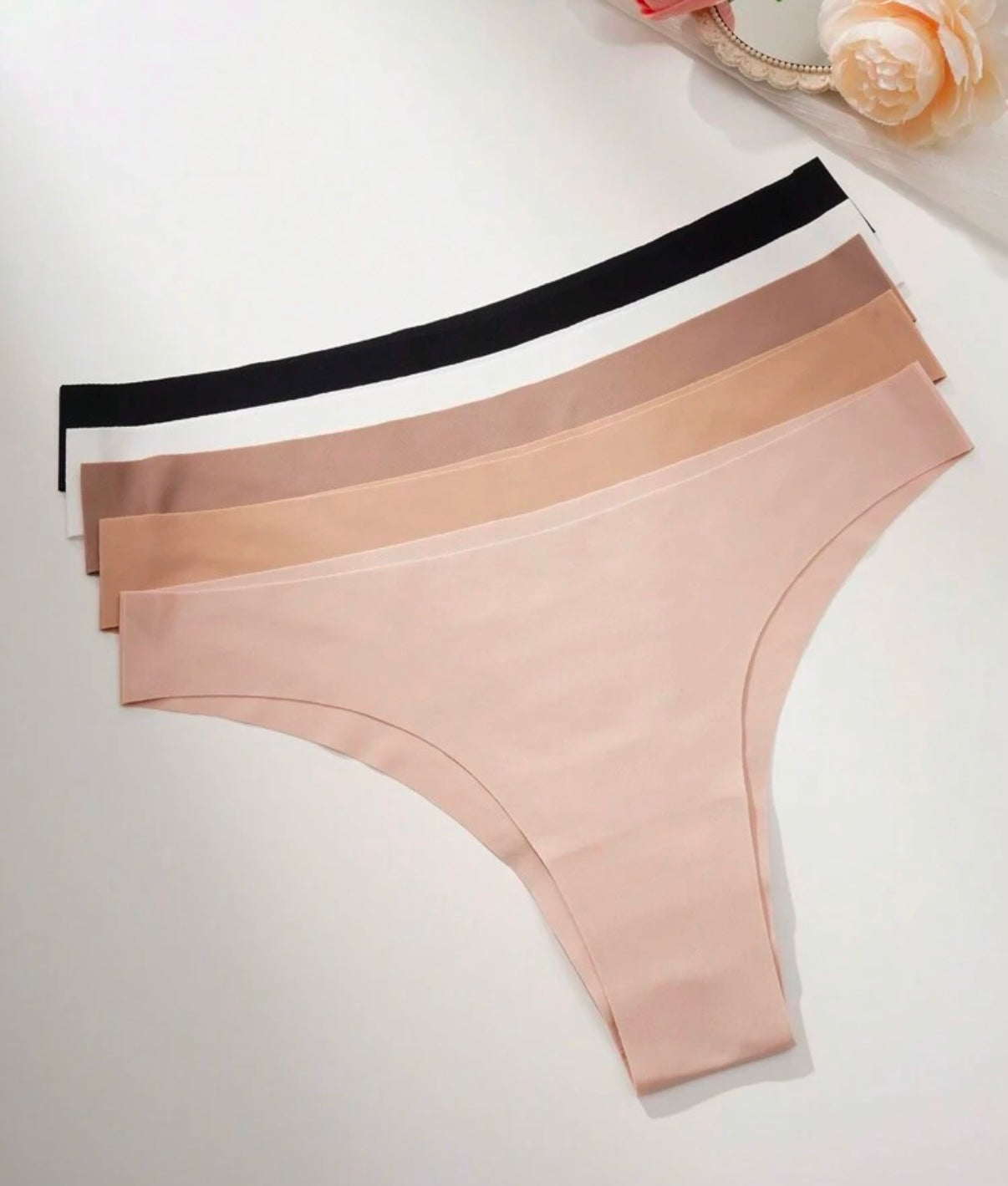 Seamless underwears